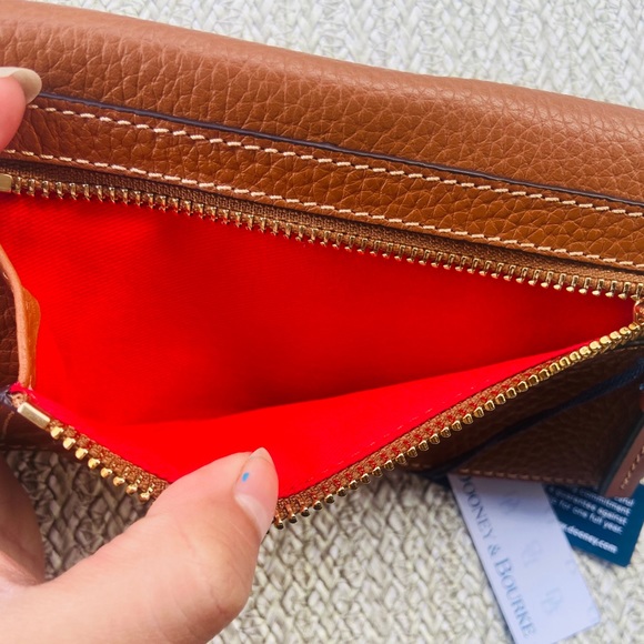 🚫SOLD🚫Dooney & Bourke Continental Leather Wallet - Picture 10 of 13